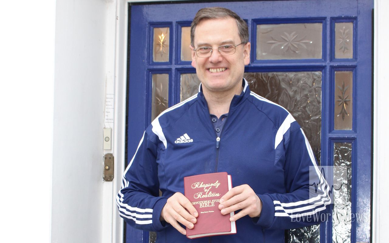 Black Horse Cottage and Britain Hotel Receives Rhapsody Bibles